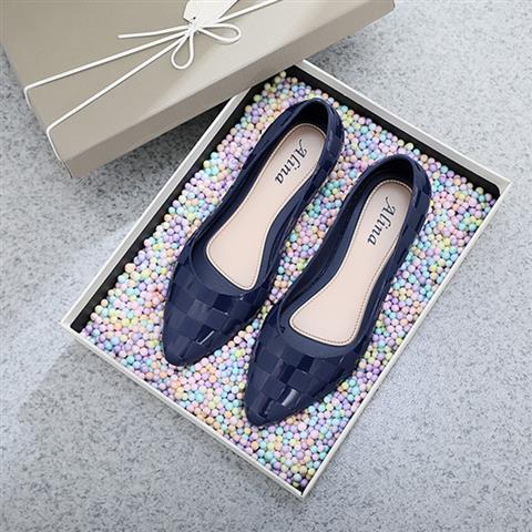 Women's pointed toe flat shoes